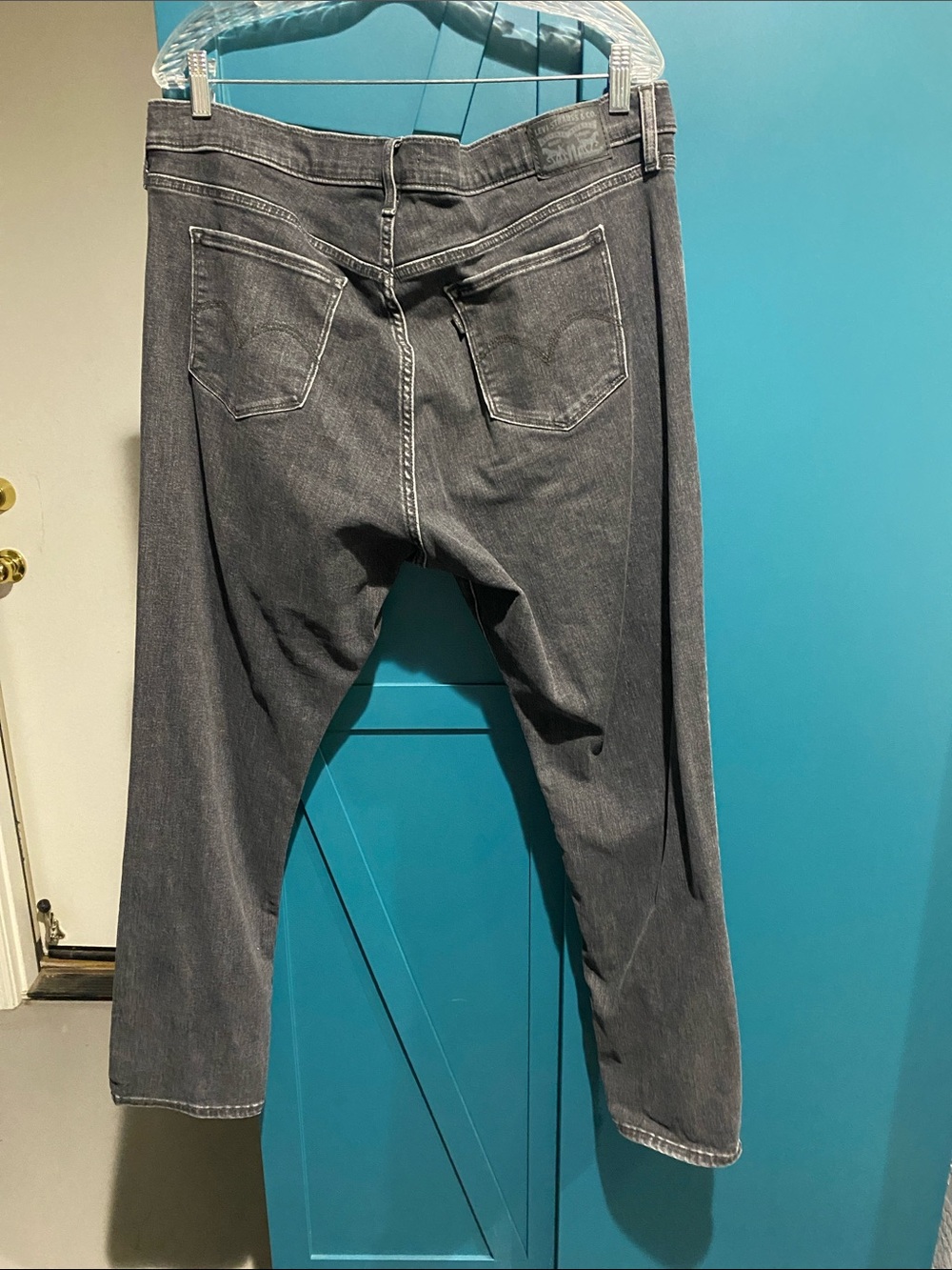 Levi’s 311 Black-Washed Straight-Leg Jeans 18W - Picture 4 of 9